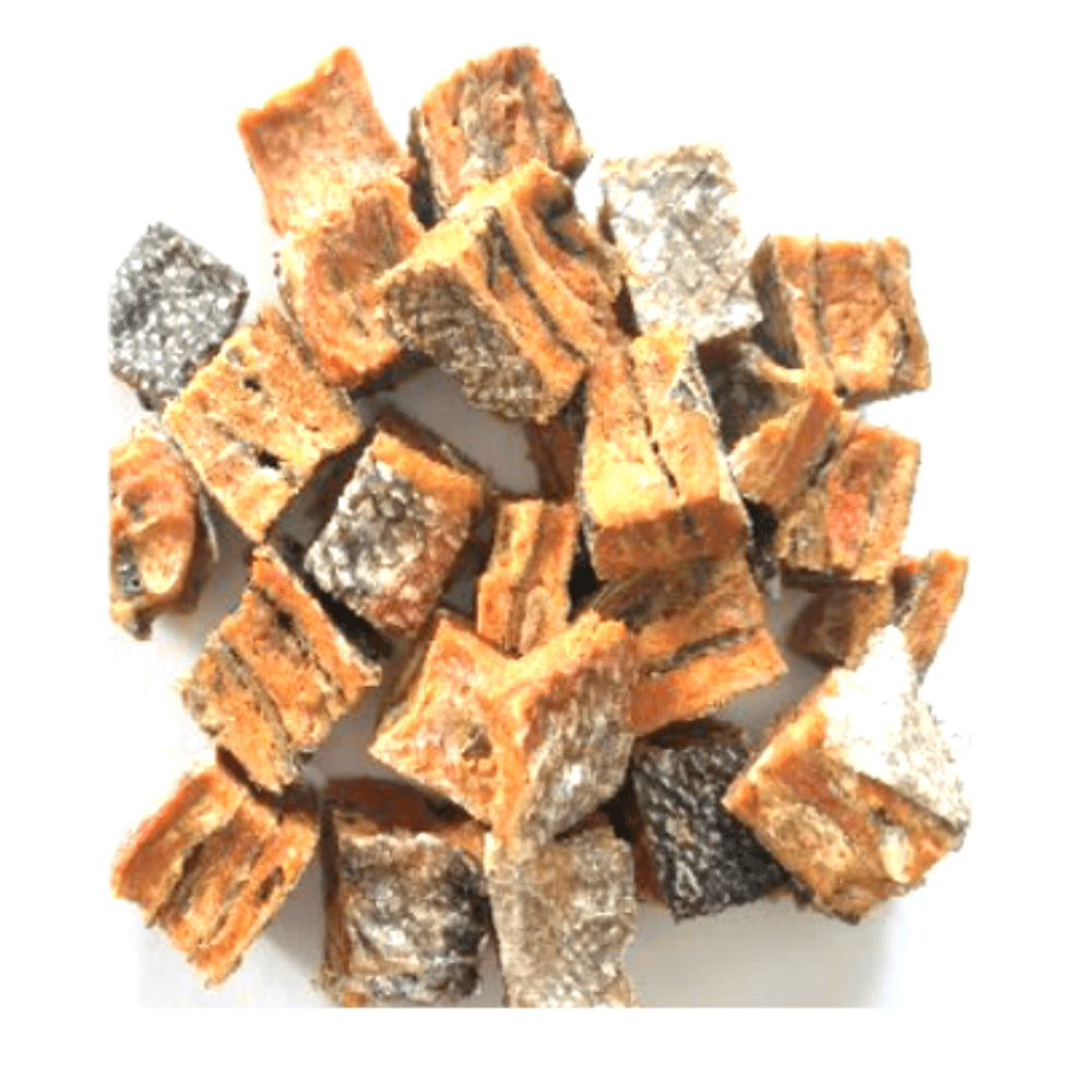 Chikko Quality - Salmon cubes with skin - 100% Natural Snack pleasure - 225g