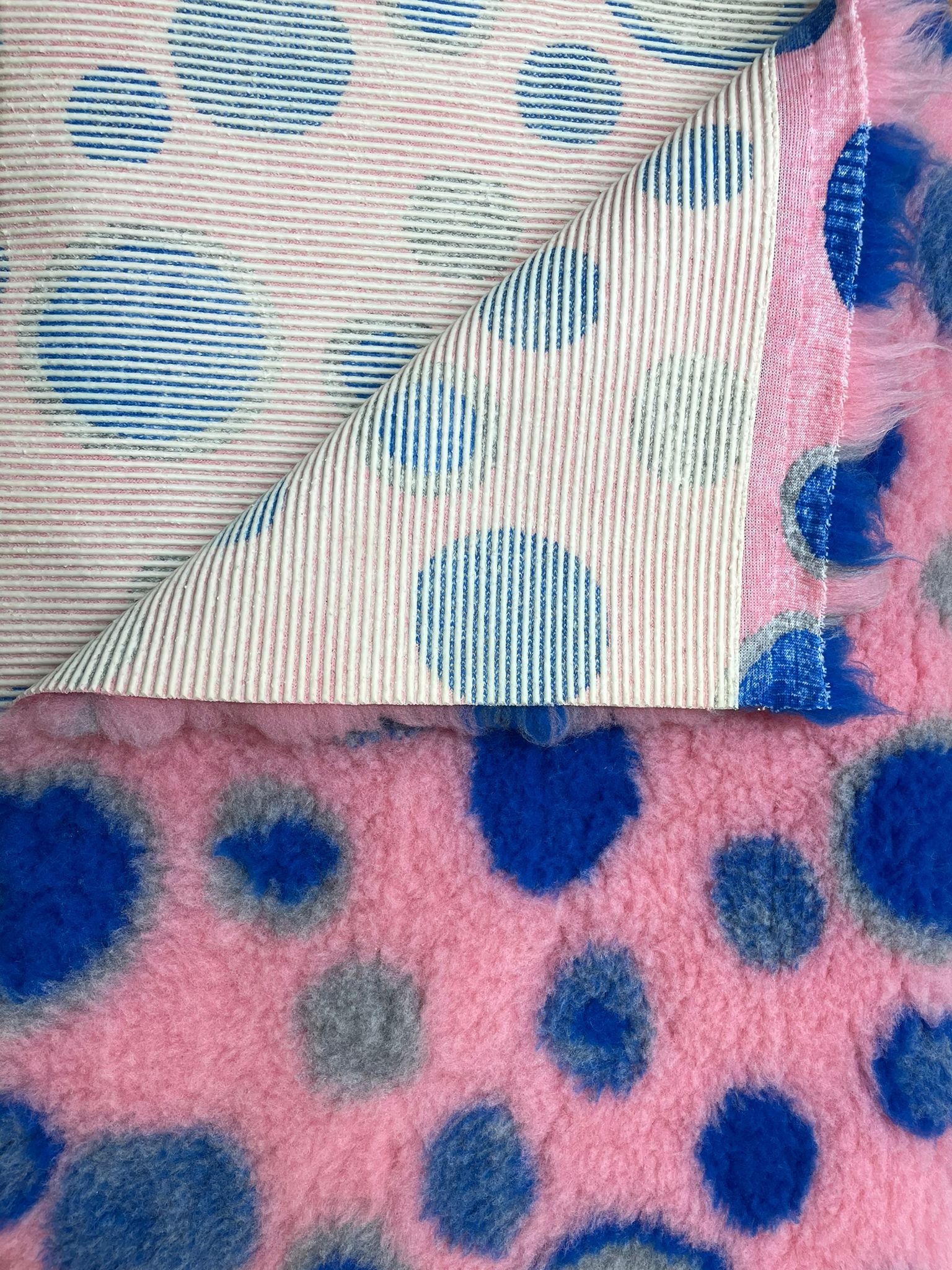 Chikko Kvalitet - Antislip Vetbed - Cirkler lyserød blå grå