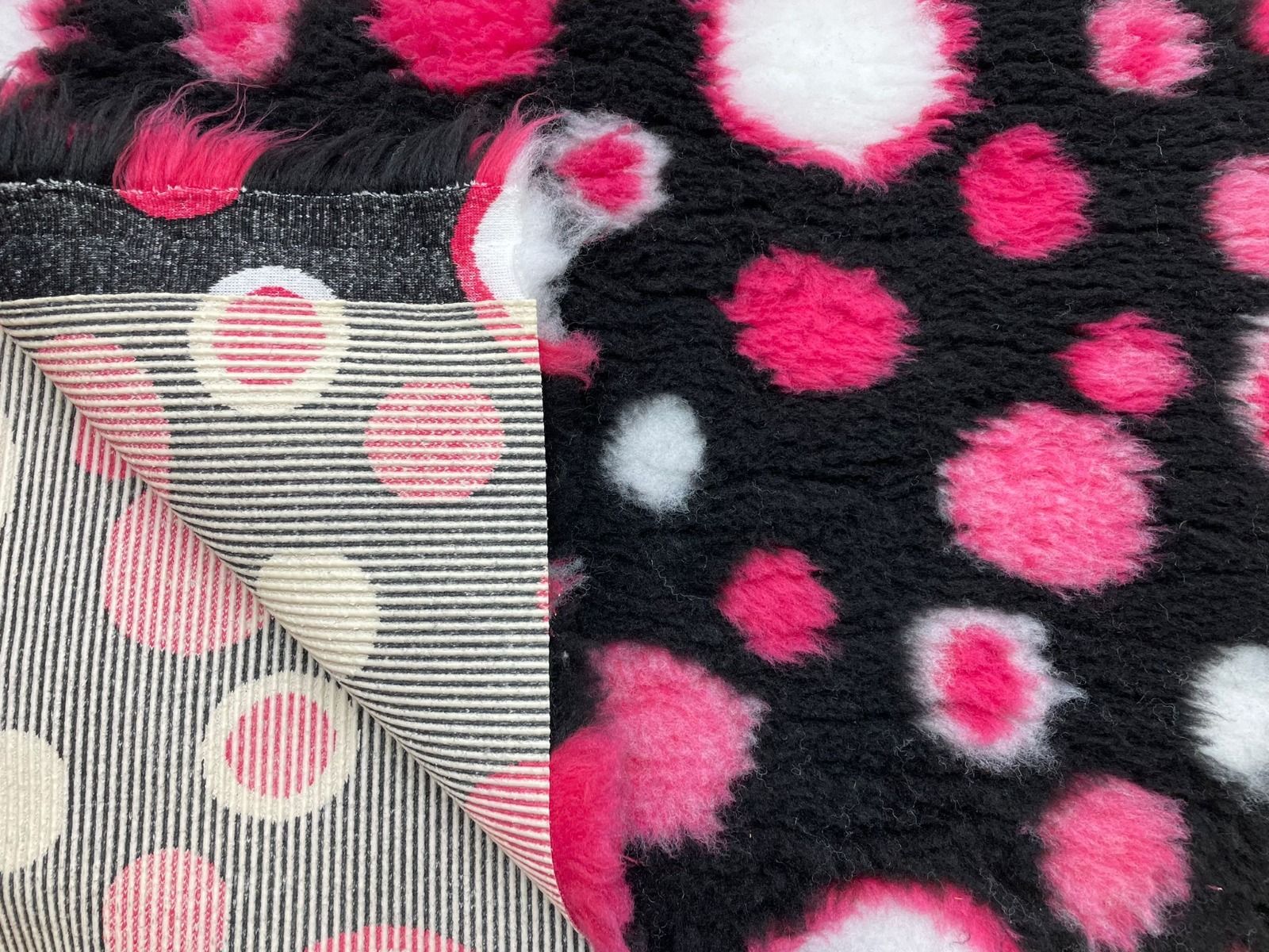 Chikko Quality - Antislip Vetbed - Circles zwart roze wit